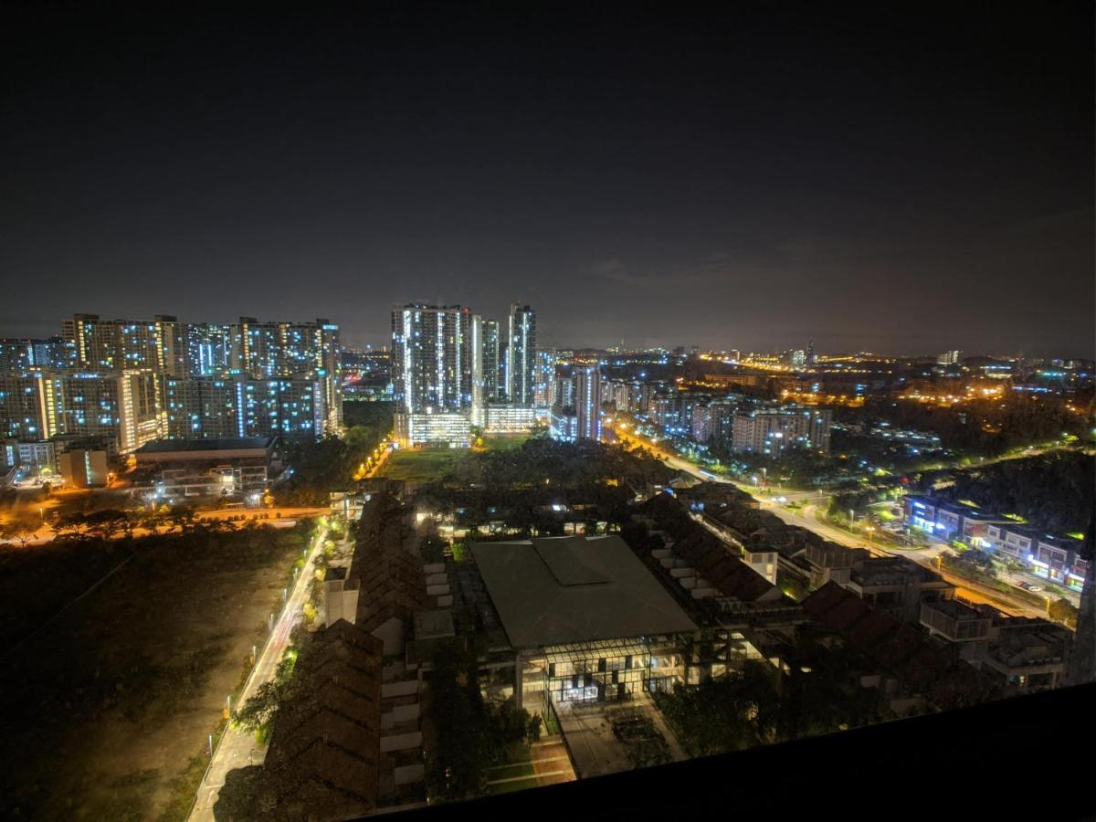 Urban Solitude At Tamarind Suite Cyberjaya Exterior foto